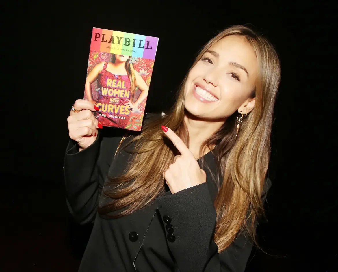 Jessica Alba Visits Backstage the Broadway Cast of ‘Real Women Have Curves’ in New York 06-18-25
