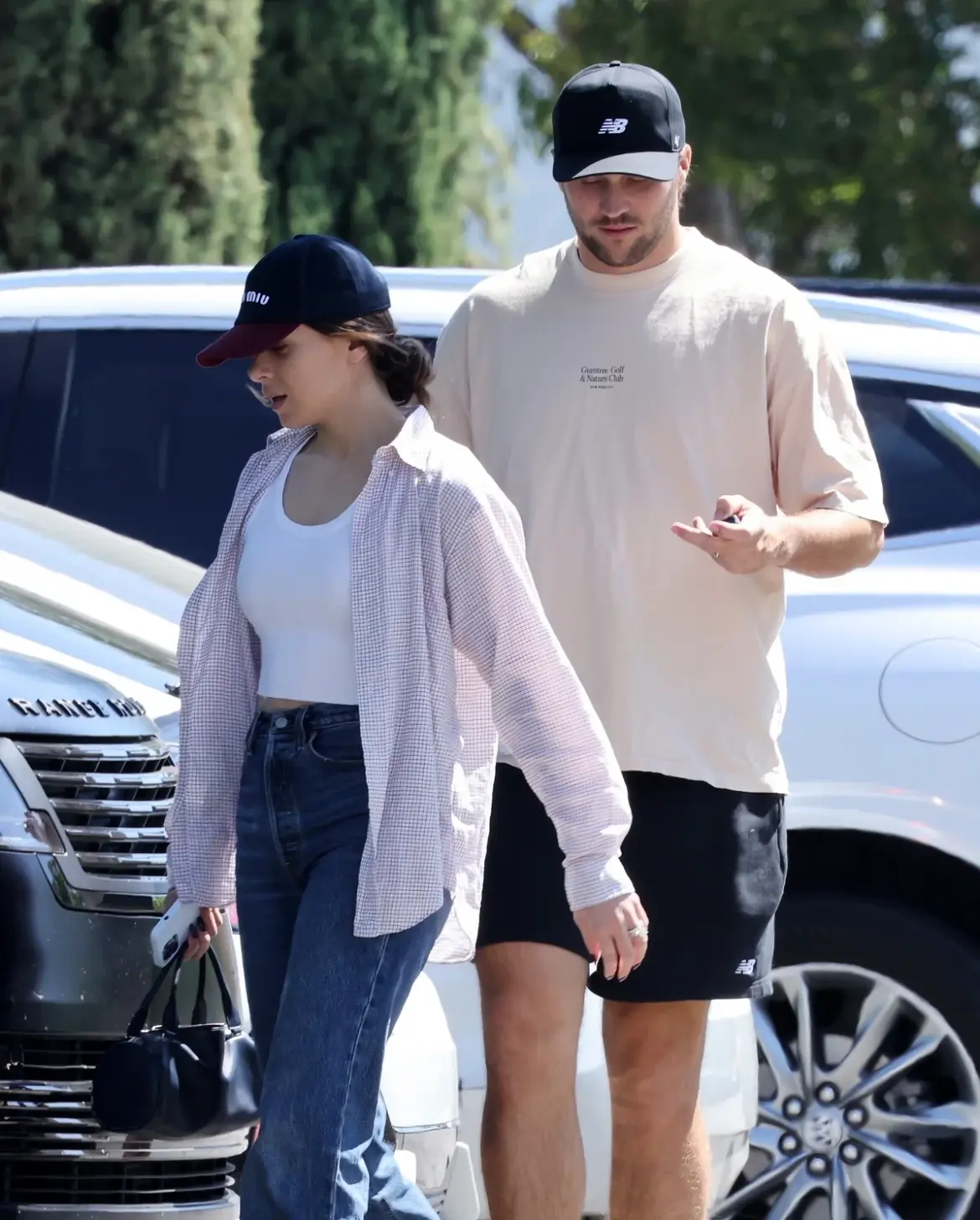 Hailee Steinfeld Spotted Enjoying a Shopping Spree in Calabasas 07-02-25