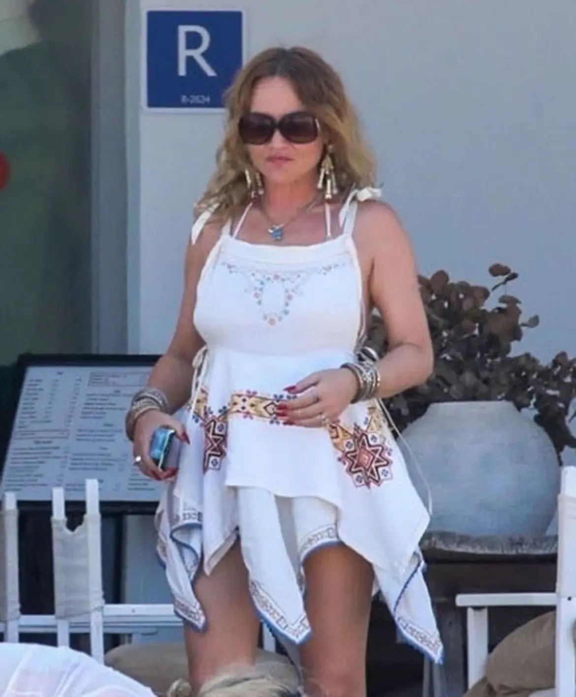 Kate Moss Soaks Up the Sun with Daughter Lila Grace and Jaime Winstone in Formentera 08-04-2025