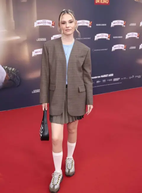 Esther Graf – ‘Die Schule der Magischen Tiere 4’ Premiere at Zoo Palace in Berlin, Germany 09-19-2025