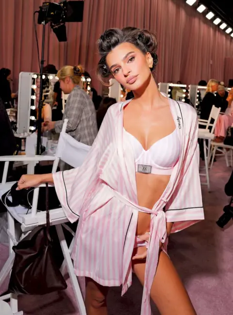 Emily Ratajkowski – Backstage Before the Victoria’s Secret Fashion Show at Steiner Studios in New York City 10-15-2025