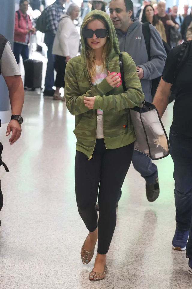 Addison Rae Lands at Sydney Airport 15-11-2025