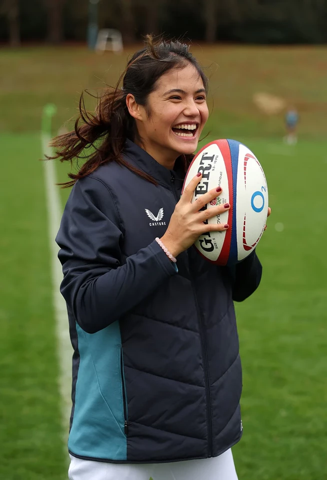 Emma Raducanu Visits an England Rugby Training Session at Pennyhill Park, Bagshot, England 11-11-2025