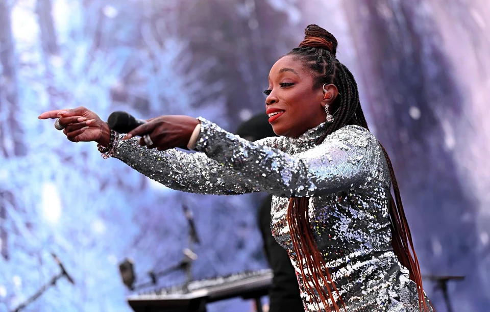 Estelle – Performance At The Outernet in London, England 11-20-2025