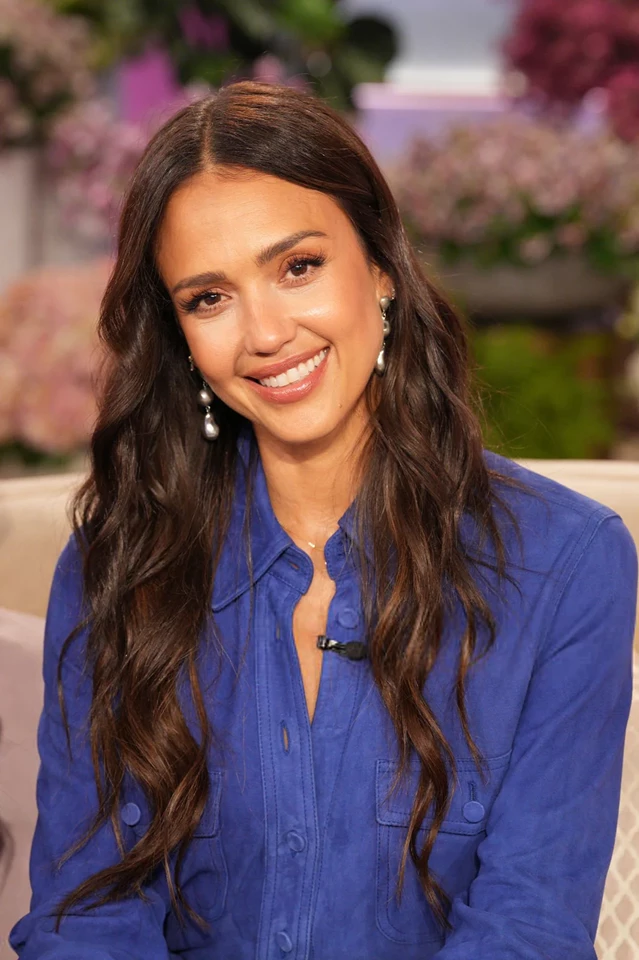 Jessica Alba – The Jennifer Hudson Show 11-10-2025