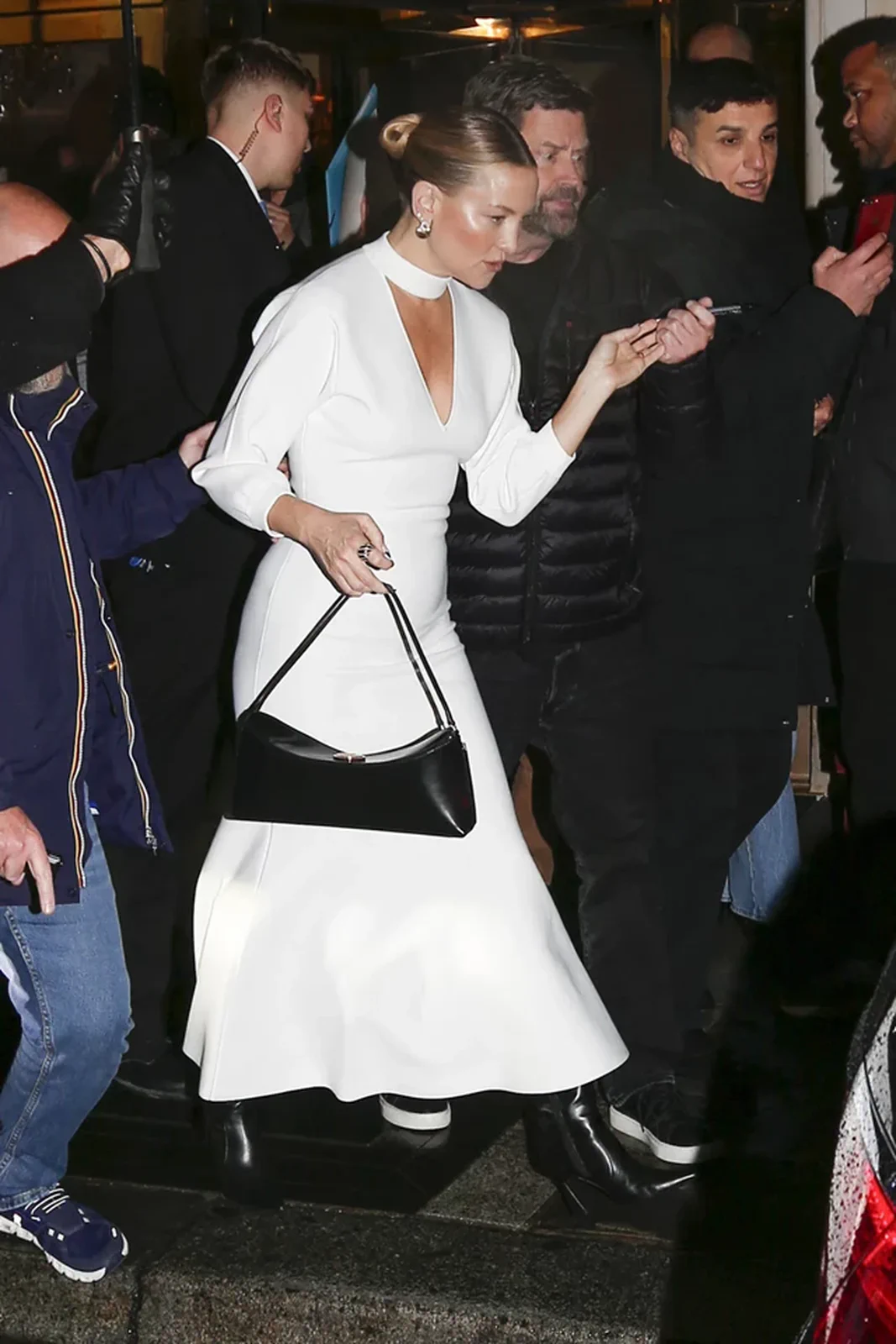 Kate Hudson Spotted Exiting Her Hotel in the Heart of Paris 11-24-2025