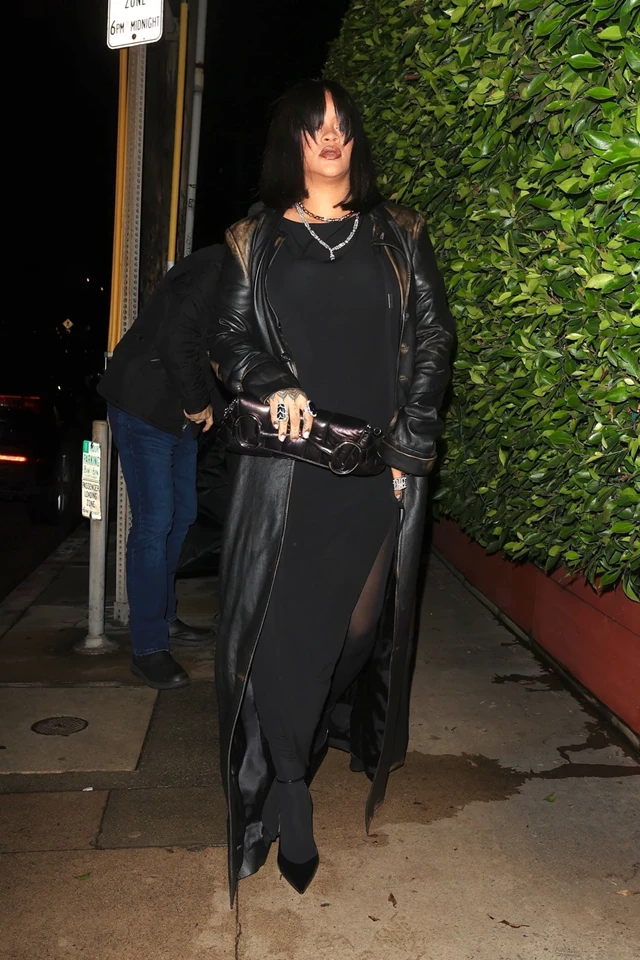 Rihanna was Seen Arriving for a Late-Night Dinner at Giorgio Baldi in Santa Monica 11-16-2025